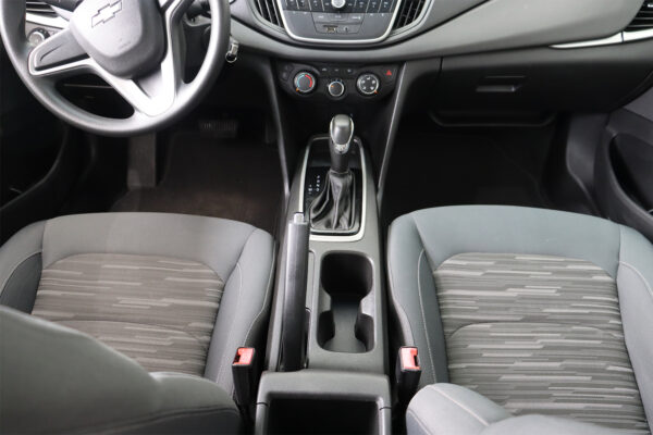 CHEVROLET CAVALIER LS TA 2020 - Image 3